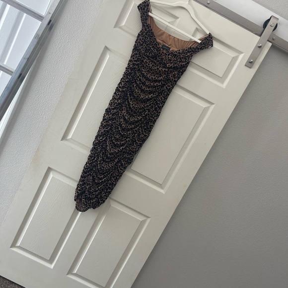 Leopard Print Ruched Dress - Picture 2 of 2